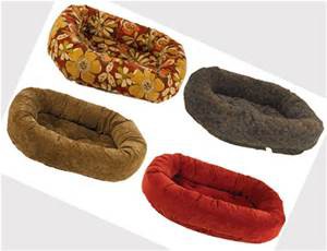 Different Colors and Patterns of Small Dog Beds